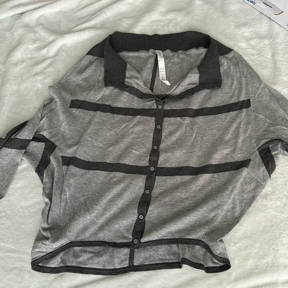 Lululemon after class Cardigan sweater/ Size 10/ 100% cotton